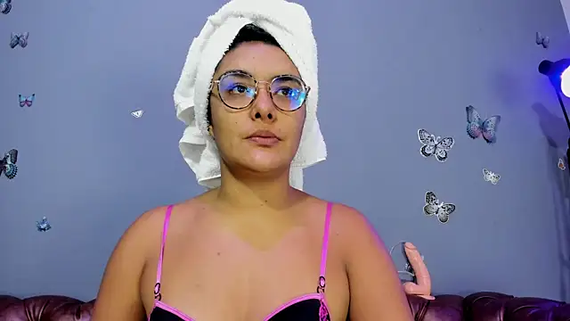 Snapshot of Kaira_mosse chatting on November 22, 10:47 am Kaira mosse online show from November 22, 10:47 am