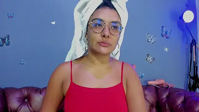 Snapshot of Kaira_mosse chatting on November 25, 11:43 am Kaira mosse online show from November 25, 11:43 am