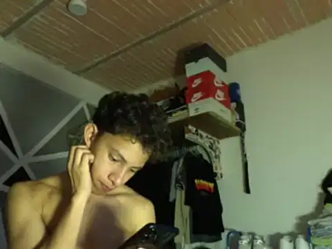 ferchitibellako online show from November 5, 4:12 am