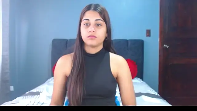 Snapshot of MiaOrtizCam chatting on February 11, 3:29 pm MiaOrtizCam online show from February 11, 3:29 pm