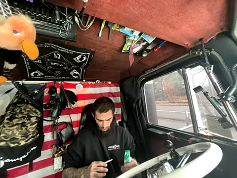 XMeF10 online show from December 5, 7:43 pm