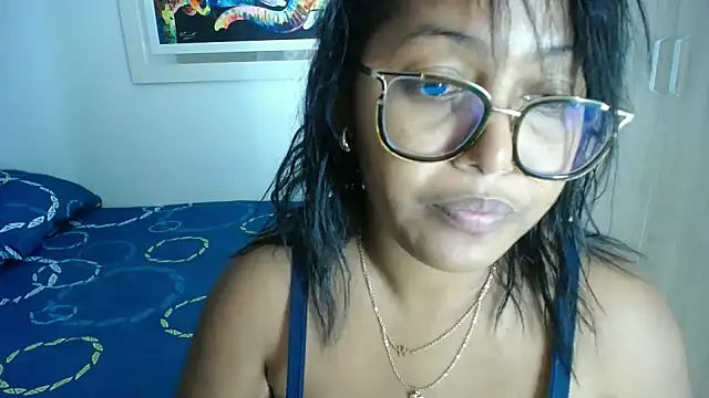 miajoseph  online show from January 20, 7:15 am