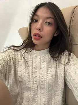 DesiredHoney online show from December 17, 9:05 pm