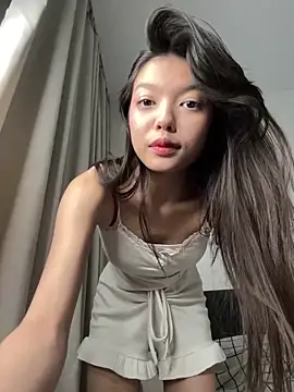 DesiredHoney online show from March 2, 6:40 pm