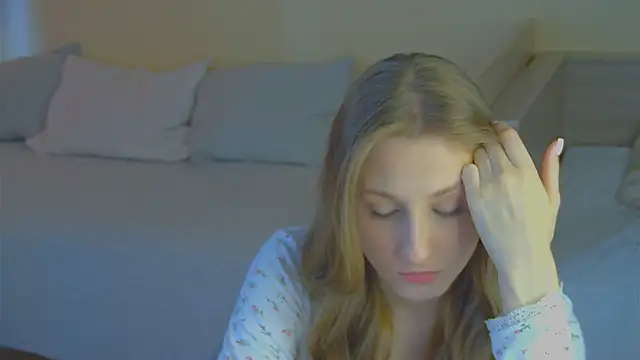 BritneyCruze online show from April 10, 10:09 am