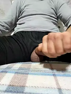 Snapshot of bigdig22cm chatting on February 28, 5:59 pm bigdig22cm online show from February 28, 5:59 pm