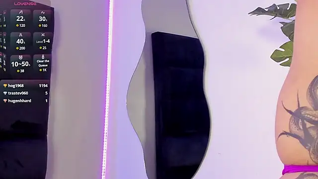 Snapshot of kenayfox chatting on March 14, 10:50 am kenayfox online show from March 14, 10:50 am