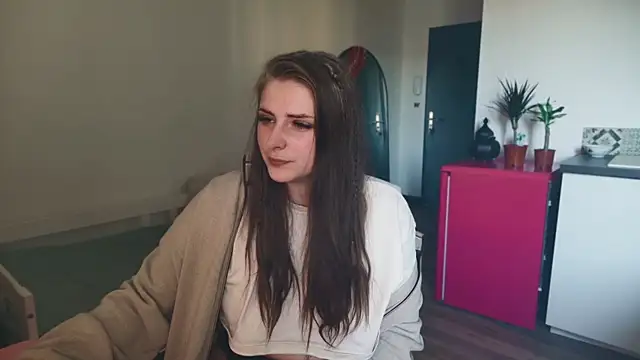 ce leste   online show from February 24, 8:45 am