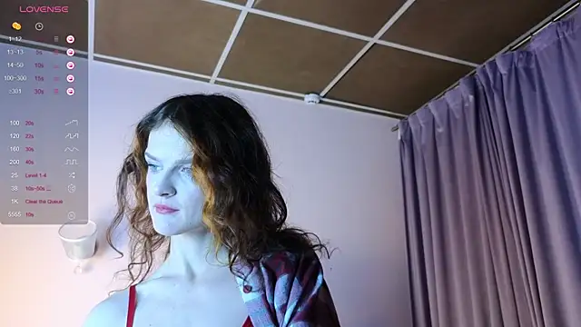 Snapshot of Soo_dreamy chatting on January 3, 5:06 am Soo dreamy online show from January 3, 5:06 am