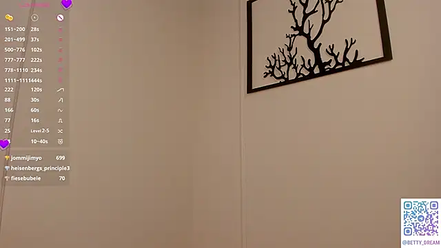 Snapshot of OdetteHarwick chatting on February 16, 2:20 am OdetteHarwick online show from February 16, 2:20 am