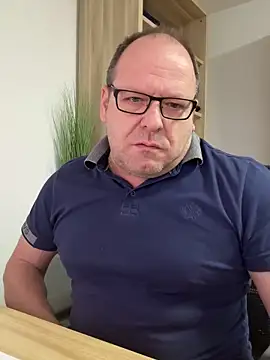 coupleLatinaLovers online show from January 21, 7:37 am