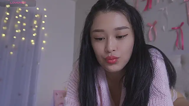 Snapshot of yumisunn chatting on February 9, 12:25 am yumisunn online show from February 9, 12:25 am