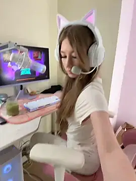 your girl next door online show from October 28, 1:58 pm