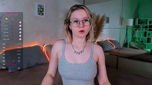 MaydaFoulk online show from February 1, 1:34 am