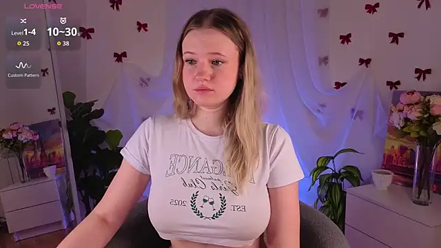 MaydaFoulk online show from March 6, 1:13 am