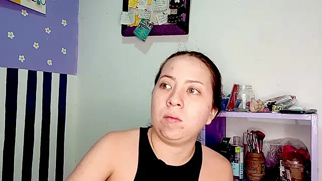 PetiteIvoryQueen19 online show from May 22, 5:14 am