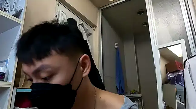 Snapshot of frnk30151 chatting on December 10, 3:44 pm frnk30151 online show from December 10, 3:44 pm