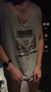 Snapshot of frnk30151 chatting on January 31, 4:59 pm frnk30151 online show from January 31, 4:59 pm