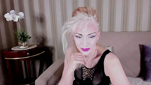 Rita Farel online show from February 2, 9:35 pm