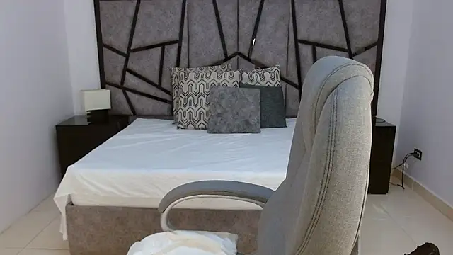 adhara cortez online show from April 8, 8:53 pm