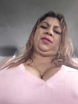 Laura-Hernandez online show from December 21, 2:57 pm