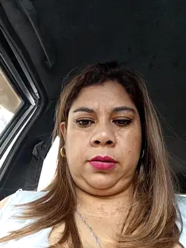 Laura-Hernandez online show from February 21, 2:40 pm