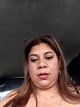 Laura-Hernandez online show from February 25, 7:34 pm