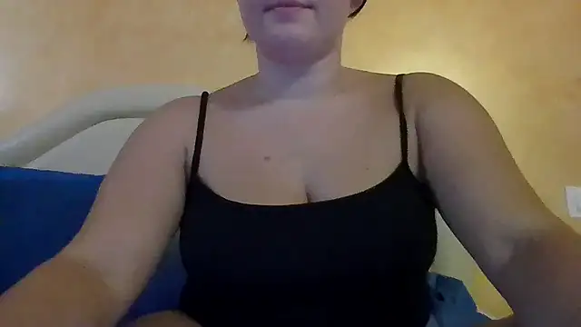 Snapshot of Chicamora chatting on September 23, 8:01 pm Chicamora online show from September 23, 8:01 pm