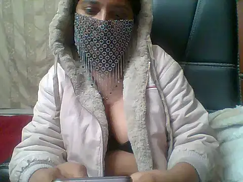 Snapshot of kamayanisingh24 chatting on January 20, 8:18 pm kamayanisingh24 online show from January 20, 8:18 pm