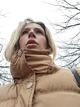 Snapshot of YourJuliena chatting on December 31, 10:37 am YourJuliena online show from December 31, 10:37 am