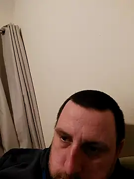 Snapshot of HE-M123 chatting on December 2, 10:01 pm HE-M123 online show from December 2, 10:01 pm