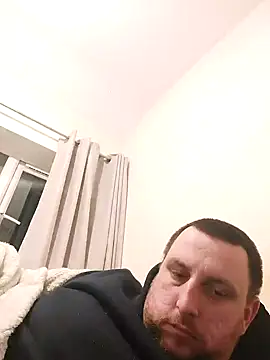 Snapshot of HE-M123 chatting on December 3, 4:50 pm HE-M123 online show from December 3, 4:50 pm