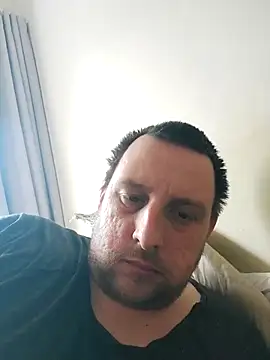 Snapshot of HE-M123 chatting on March 4, 11:19 am HE-M123 online show from March 4, 11:19 am