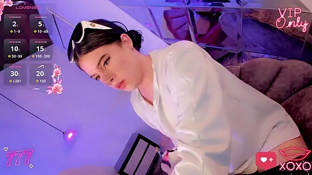 Alliemilky online show from March 28, 7:57 pm