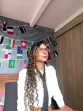 MafeeRoss online show from July 9, 6:12 pm