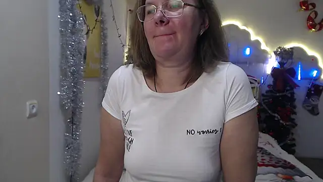 HolyMilfa online show from December 29, 10:34 am