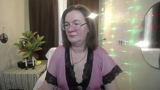 HolyMilfa online show from February 1, 10:37 am