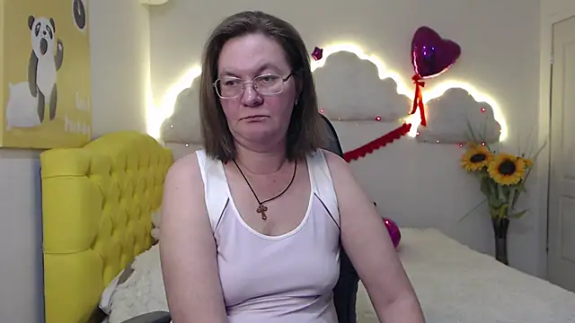 HolyMilfa online show from March 22, 11:00 am