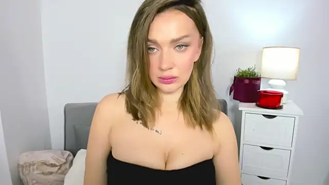 OliviaFantasy online show from January 14, 7:32 pm