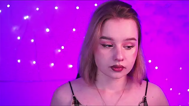 Snapshot of AdeleLoomis chatting on December 10, 5:22 pm AdeleLoomis online show from December 10, 5:22 pm