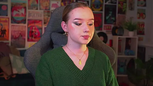 Snapshot of AdeleLoomis chatting on December 12, 5:37 pm AdeleLoomis online show from December 12, 5:37 pm