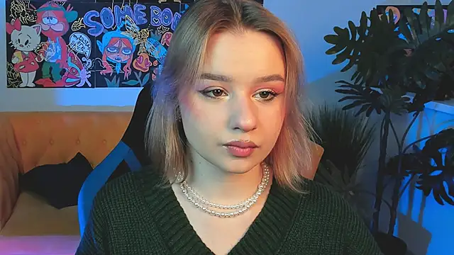 Snapshot of AdeleLoomis chatting on December 14, 5:36 pm AdeleLoomis online show from December 14, 5:36 pm