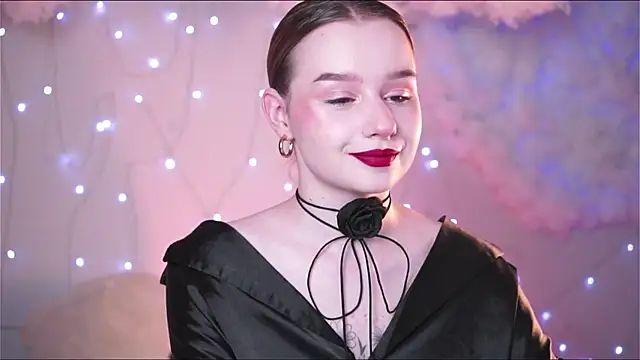 Snapshot of AdeleLoomis chatting on December 19, 5:50 pm AdeleLoomis online show from December 19, 5:50 pm