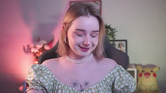 Snapshot of AdeleLoomis chatting on December 26, 5:19 pm AdeleLoomis online show from December 26, 5:19 pm