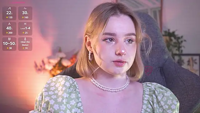 Snapshot of AdeleLoomis chatting on December 26, 11:24 pm AdeleLoomis online show from December 26, 11:24 pm