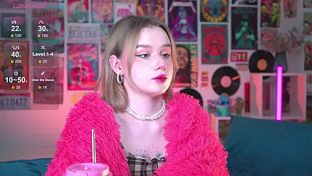 Snapshot of AdeleLoomis chatting on December 27, 11:10 pm AdeleLoomis online show from December 27, 11:10 pm