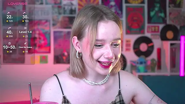 Snapshot of AdeleLoomis chatting on December 28, 2:11 am AdeleLoomis online show from December 28, 2:11 am