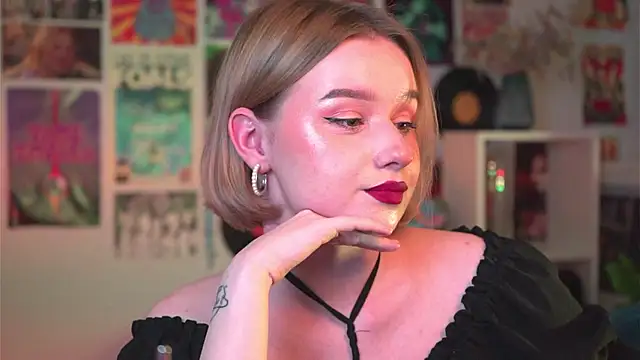 Snapshot of AdeleLoomis chatting on January 6, 12:59 am AdeleLoomis online show from January 6, 12:59 am