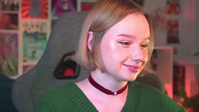 Snapshot of AdeleLoomis chatting on January 7, 7:28 pm AdeleLoomis online show from January 7, 7:28 pm