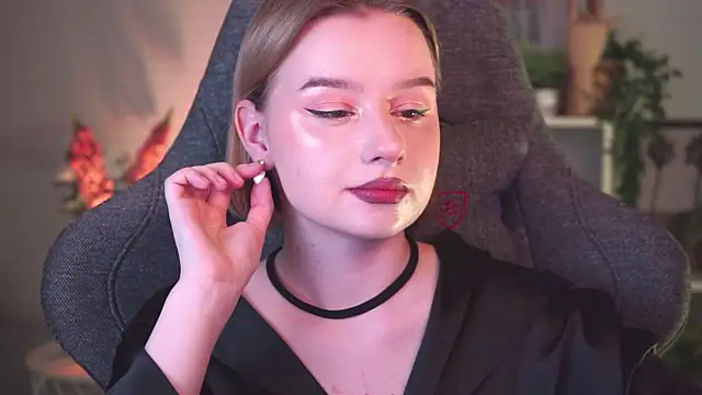 Snapshot of AdeleLoomis chatting on January 15, 8:26 pm AdeleLoomis online show from January 15, 8:26 pm